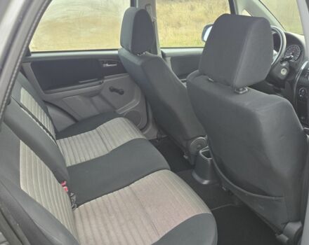 Серый Сузуки СХ4, объемом двигателя 1.6 л и пробегом 175 тыс. км за 5800 $, фото 5 на Automoto.ua