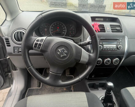 Сірий Сузукі СХ4, об'ємом двигуна 1.59 л та пробігом 280 тис. км за 4999 $, фото 6 на Automoto.ua