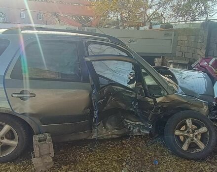 Серый Сузуки СХ4, объемом двигателя 1.6 л и пробегом 200 тыс. км за 1500 $, фото 4 на Automoto.ua