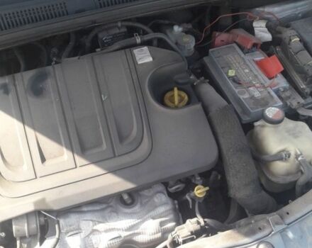 Сірий Сузукі СХ4, об'ємом двигуна 2 л та пробігом 200 тис. км за 7777 $, фото 5 на Automoto.ua