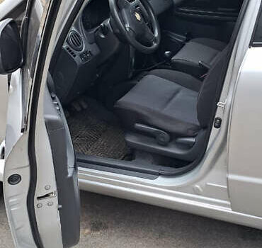 Серый Сузуки СХ4, объемом двигателя 1.6 л и пробегом 261 тыс. км за 4000 $, фото 5 на Automoto.ua