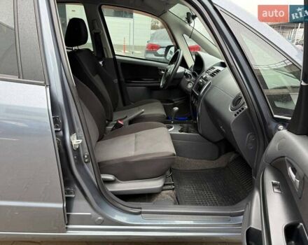 Серый Сузуки СХ4, объемом двигателя 1.6 л и пробегом 106 тыс. км за 6500 $, фото 19 на Automoto.ua