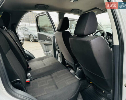 Сірий Сузукі СХ4, об'ємом двигуна 2 л та пробігом 187 тис. км за 7800 $, фото 17 на Automoto.ua