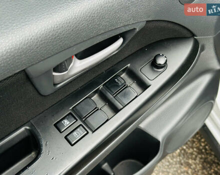 Сірий Сузукі СХ4, об'ємом двигуна 2 л та пробігом 187 тис. км за 7800 $, фото 25 на Automoto.ua