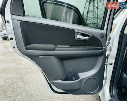 Сірий Сузукі СХ4, об'ємом двигуна 2 л та пробігом 187 тис. км за 7800 $, фото 16 на Automoto.ua