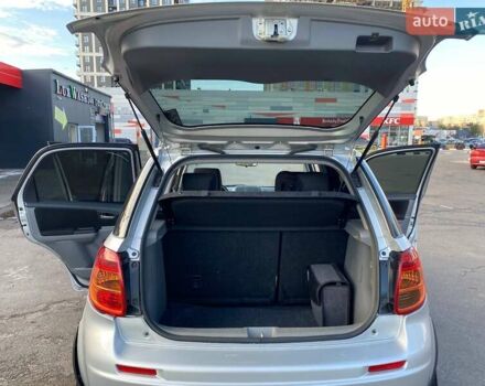 Серый Сузуки СХ4, объемом двигателя 1.59 л и пробегом 82 тыс. км за 9453 $, фото 6 на Automoto.ua