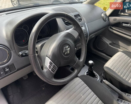 Серый Сузуки СХ4, объемом двигателя 1.6 л и пробегом 160 тыс. км за 8200 $, фото 13 на Automoto.ua