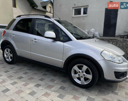 Серый Сузуки СХ4, объемом двигателя 1.6 л и пробегом 160 тыс. км за 8200 $, фото 3 на Automoto.ua