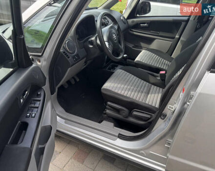 Серый Сузуки СХ4, объемом двигателя 1.6 л и пробегом 160 тыс. км за 8700 $, фото 12 на Automoto.ua