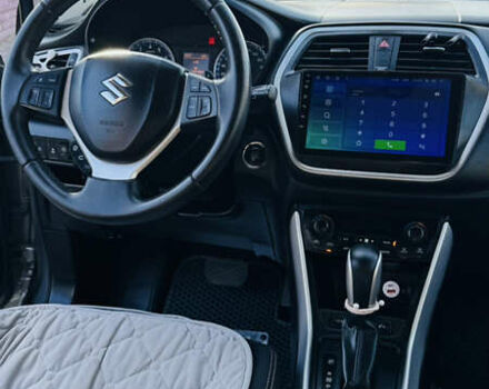 Серый Сузуки СХ4, объемом двигателя 1.6 л и пробегом 80 тыс. км за 16000 $, фото 7 на Automoto.ua