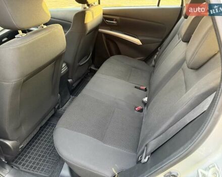 Сірий Сузукі СХ4, об'ємом двигуна 1.59 л та пробігом 63 тис. км за 18000 $, фото 7 на Automoto.ua