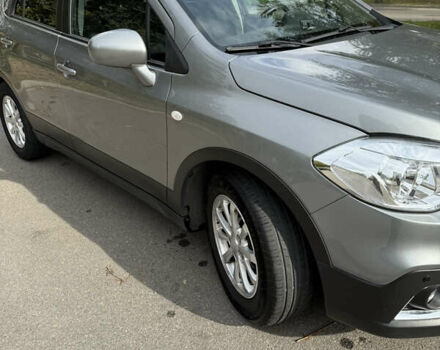 Серый Сузуки СХ4, объемом двигателя 1.59 л и пробегом 65 тыс. км за 18500 $, фото 2 на Automoto.ua