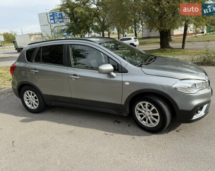 Серый Сузуки СХ4, объемом двигателя 1.59 л и пробегом 65 тыс. км за 18500 $, фото 3 на Automoto.ua