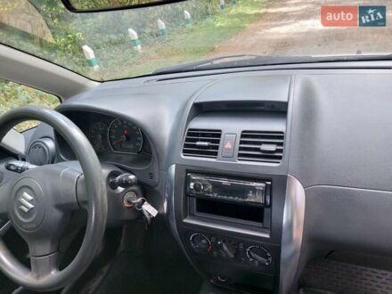 Серый Сузуки СХ4, объемом двигателя 1.6 л и пробегом 183 тыс. км за 4650 $, фото 1 на Automoto.ua