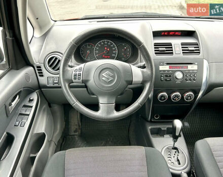 Помаранчевий Сузукі СХ4, об'ємом двигуна 1.6 л та пробігом 240 тис. км за 7500 $, фото 27 на Automoto.ua