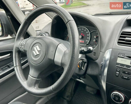 Помаранчевий Сузукі СХ4, об'ємом двигуна 1.6 л та пробігом 240 тис. км за 7500 $, фото 36 на Automoto.ua