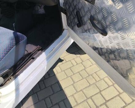 Белый Сузуки Самурай, объемом двигателя 1.3 л и пробегом 95 тыс. км за 7500 $, фото 6 на Automoto.ua