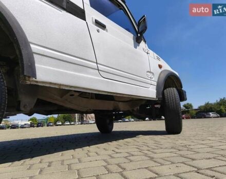 Белый Сузуки Самурай, объемом двигателя 1.3 л и пробегом 95 тыс. км за 7500 $, фото 3 на Automoto.ua