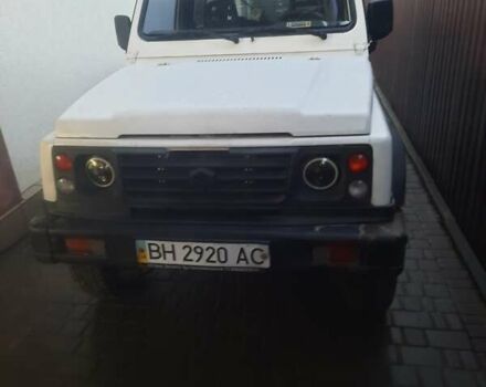 Белый Сузуки Самурай, объемом двигателя 1.3 л и пробегом 100 тыс. км за 6300 $, фото 1 на Automoto.ua