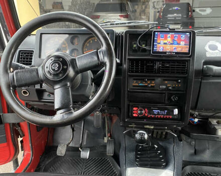 Красный Сузуки Самурай, объемом двигателя 1.3 л и пробегом 109 тыс. км за 7900 $, фото 4 на Automoto.ua