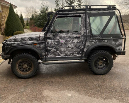 Красный Сузуки Самурай, объемом двигателя 1.3 л и пробегом 109 тыс. км за 7900 $, фото 6 на Automoto.ua