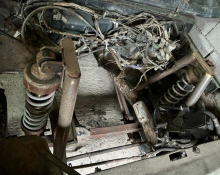 Зеленый Сузуки Самурай, объемом двигателя 1.3 л и пробегом 200 тыс. км за 5500 $, фото 4 на Automoto.ua