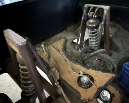 Зеленый Сузуки Самурай, объемом двигателя 1.3 л и пробегом 200 тыс. км за 5500 $, фото 3 на Automoto.ua