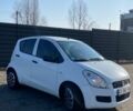 Белый Сузуки Сплеш, объемом двигателя 1 л и пробегом 160 тыс. км за 3900 $, фото 2 на Automoto.ua