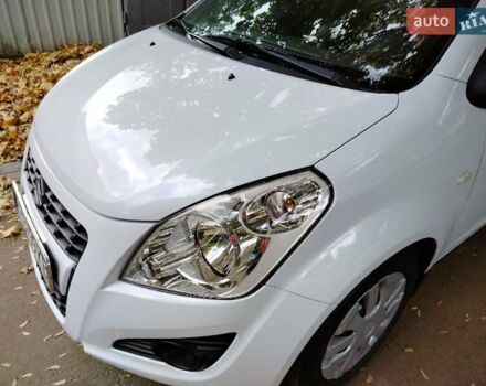 Сузуки Сплеш 2014 в Одессе на Automoto.ua Белый Сузуки Сплеш, объемом двигателя 1.24 л и пробегом 55 тыс. км за 7800 $, фото 24 на Automoto.ua