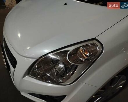 Сузуки Сплеш 2014 в Одессе на Automoto.ua Белый Сузуки Сплеш, объемом двигателя 1.24 л и пробегом 55 тыс. км за 7800 $, фото 13 на Automoto.ua