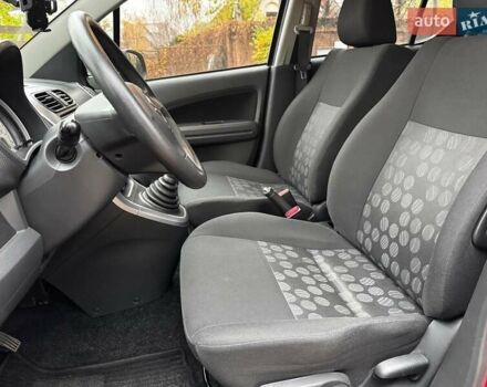 Червоний Сузукі Сплеш, об'ємом двигуна 1 л та пробігом 224 тис. км за 4990 $, фото 28 на Automoto.ua