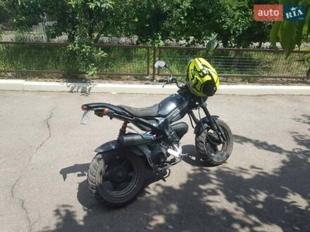 Сузукі Стріт Меджік 1997 у Жашкове на Automoto.ua Чорний Сузукі Стріт Меджік, об'ємом двигуна 0 л та пробігом 33 тис. км за 500 $, фото 1 на Automoto.ua