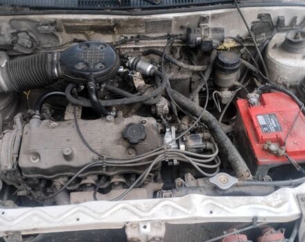 Белый Сузуки Свифт, объемом двигателя 1.3 л и пробегом 21 тыс. км за 500 $, фото 6 на Automoto.ua