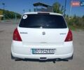 Белый Сузуки Свифт, объемом двигателя 1.3 л и пробегом 138 тыс. км за 5300 $, фото 2 на Automoto.ua