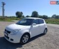 Белый Сузуки Свифт, объемом двигателя 1.3 л и пробегом 138 тыс. км за 5300 $, фото 5 на Automoto.ua