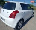 Белый Сузуки Свифт, объемом двигателя 1.3 л и пробегом 138 тыс. км за 5300 $, фото 3 на Automoto.ua