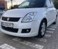 Белый Сузуки Свифт, объемом двигателя 1.5 л и пробегом 230 тыс. км за 5700 $, фото 6 на Automoto.ua