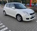 Белый Сузуки Свифт, объемом двигателя 1.5 л и пробегом 230 тыс. км за 5700 $, фото 1 на Automoto.ua