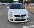 Белый Сузуки Свифт, объемом двигателя 1.5 л и пробегом 230 тыс. км за 5700 $, фото 2 на Automoto.ua