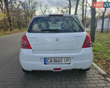 Білий Сузукі Свифт, об'ємом двигуна 1.33 л та пробігом 134 тис. км за 4200 $, фото 2 на Automoto.ua