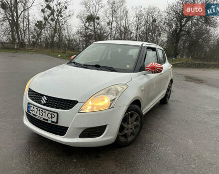 Белый Сузуки Свифт, объемом двигателя 1.24 л и пробегом 147 тыс. км за 5150 $, фото 3 на Automoto.ua