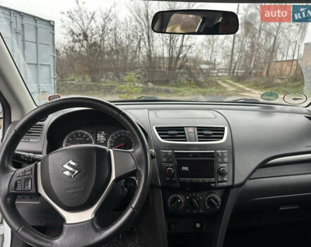 Белый Сузуки Свифт, объемом двигателя 1.24 л и пробегом 147 тыс. км за 5150 $, фото 10 на Automoto.ua
