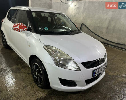 Белый Сузуки Свифт, объемом двигателя 1.24 л и пробегом 147 тыс. км за 5150 $, фото 13 на Automoto.ua