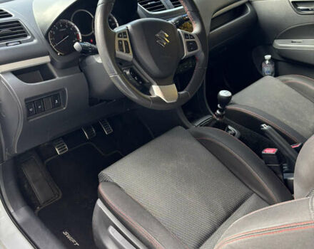 Білий Сузукі Свифт, об'ємом двигуна 1.6 л та пробігом 97 тис. км за 7100 $, фото 23 на Automoto.ua