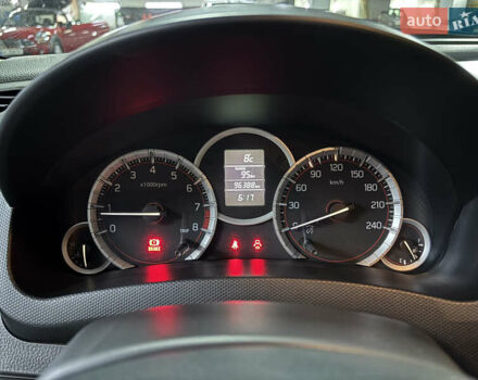 Сузуки Свифт 2014 в Киеве на Automoto.ua Белый Сузуки Свифт, объемом двигателя 1.6 л и пробегом 97 тыс. км за 7350 $, фото 16 на Automoto.ua