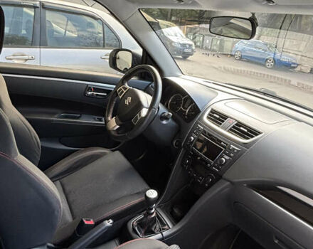 Сузуки Свифт 2014 в Киеве на Automoto.ua Белый Сузуки Свифт, объемом двигателя 1.6 л и пробегом 97 тыс. км за 7350 $, фото 30 на Automoto.ua