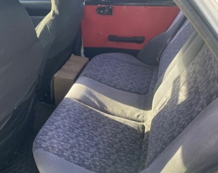 Сузукі Свифт 1995 у Черкасах на Automoto.ua Білий Сузукі Свифт, об'ємом двигуна 1.3 л та пробігом 250 тис. км за 500 $, фото 8 на Automoto.ua