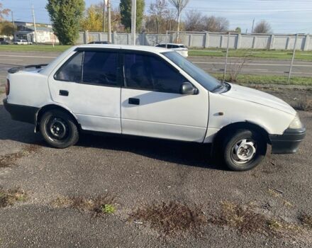 Сузукі Свифт 1995 у Черкасах на Automoto.ua Білий Сузукі Свифт, об'ємом двигуна 1.3 л та пробігом 250 тис. км за 500 $, фото 1 на Automoto.ua
