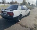 Сузукі Свифт 1995 у Черкасах на Automoto.ua Білий Сузукі Свифт, об'ємом двигуна 1.3 л та пробігом 250 тис. км за 500 $, фото 2 на Automoto.ua