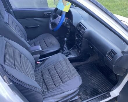 Белый Сузуки Свифт, объемом двигателя 0 л и пробегом 100 тыс. км за 850 $, фото 2 на Automoto.ua